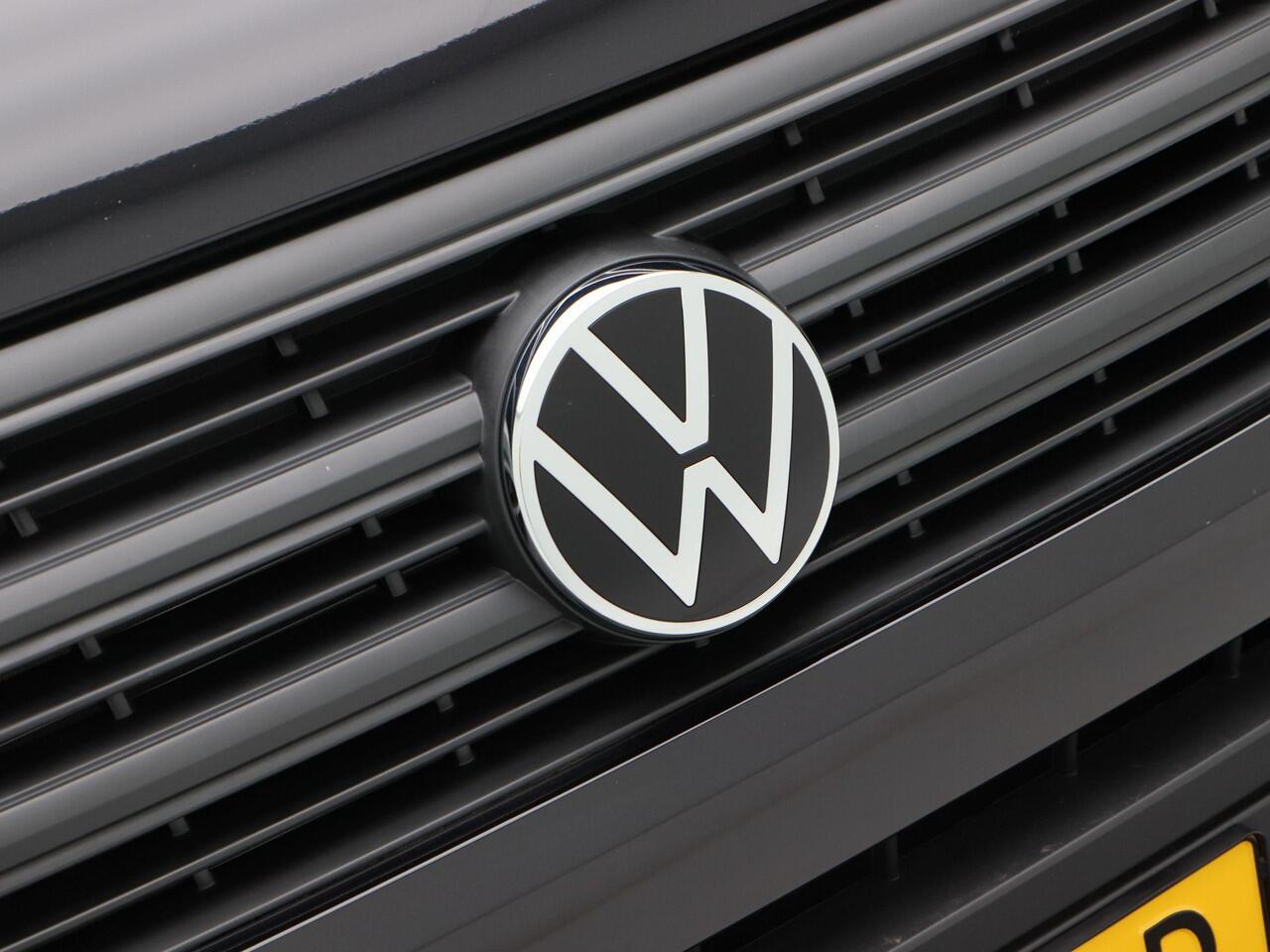 Volkswagen CRAFTER 35 2.0 TDI 140 PK L3H3 Exclusive | V-07-KRD | Automaat | Bijrijdersbank | Cruise control adaptief | Trekhaak | Navigatie-pakket | BPM Vrij!