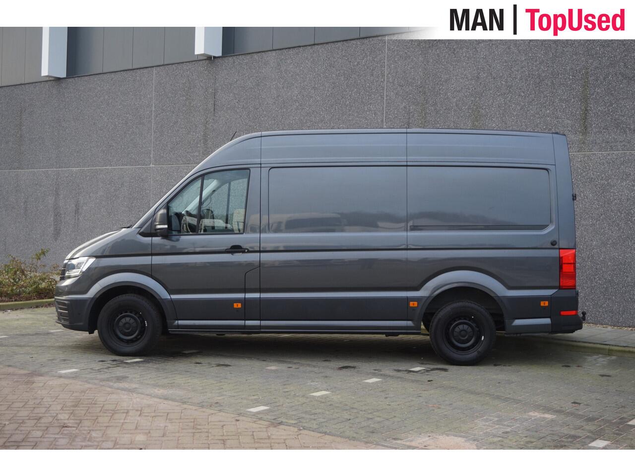 Volkswagen CRAFTER 35 2.0 TDI L3H3 Highline / Trekhaak / 3000KG Trekgewicht / 177 PK / Navigatie / Adaptieve Cruise Control / Apple Carplay / Stoelverwarming