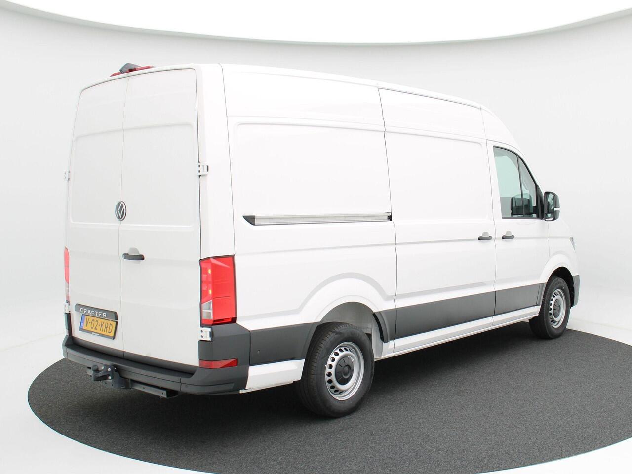 Volkswagen CRAFTER 35 2.0 TDI 176PK L3H3 Highline | V-02-KRD | Automaat | Cruise control | Trekhaak | Voorstoelen verwarmd |