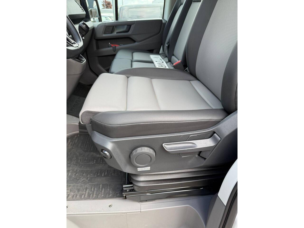 Volkswagen CRAFTER L3H3 2.0 TDI 140pk 3.5T Highline /BPM-vrij