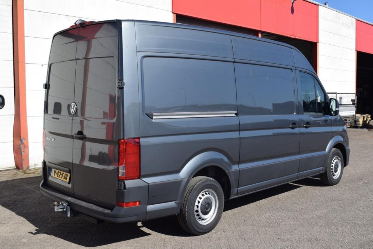 Volkswagen CRAFTER L3H3 2.0 TDI Highline 140PK AUTOMAAT TREKHAAK
