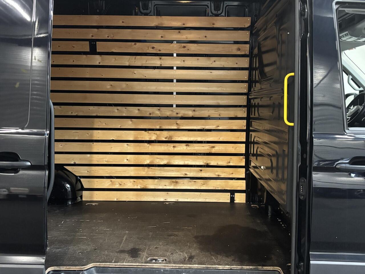 Volkswagen CRAFTER 30 2.0 TDI L3H3 Highline Airco|App Navi|Cruise Control|Camera|MF Stuurwiel