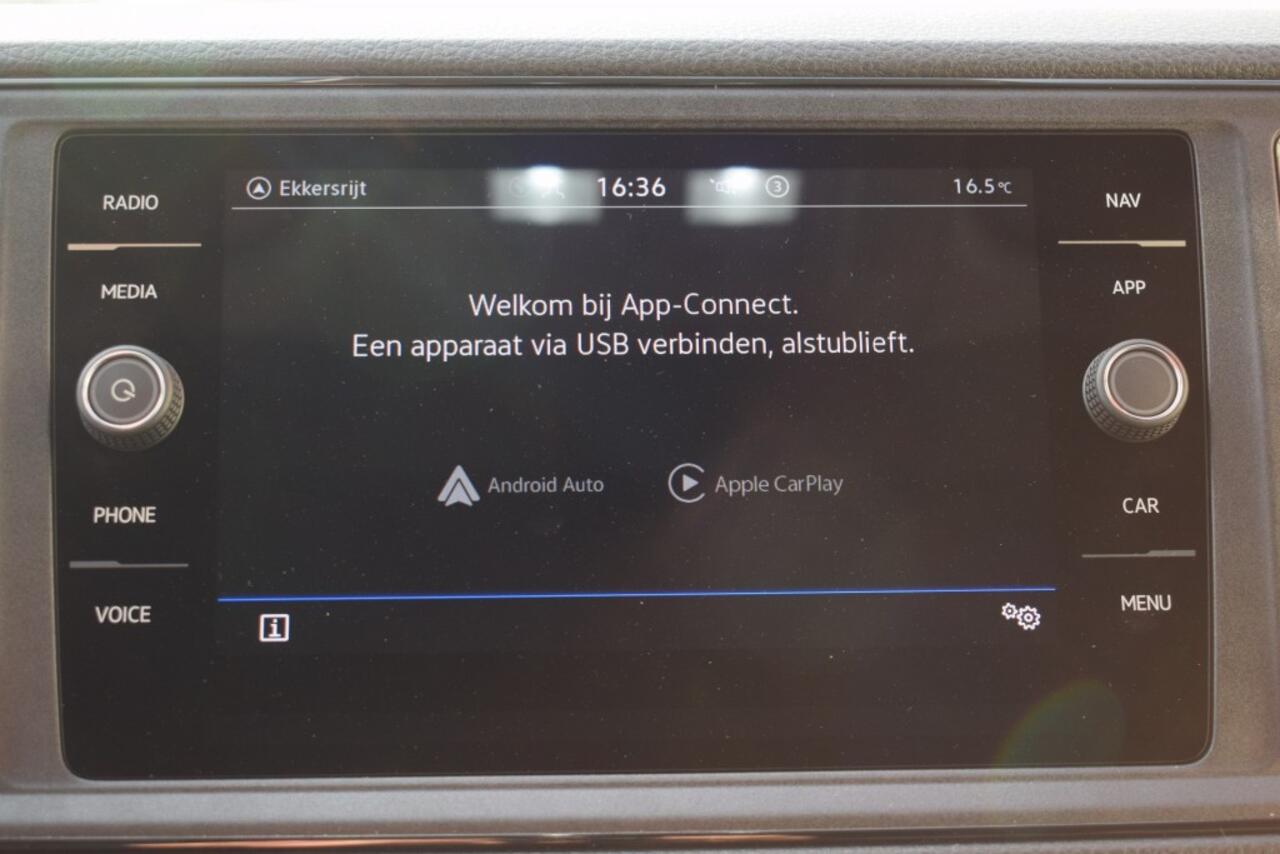 Volkswagen CRAFTER 2.0 TDI L3H3 Highline 140 PK LED TREKHAAK NAVI BETIMMERING