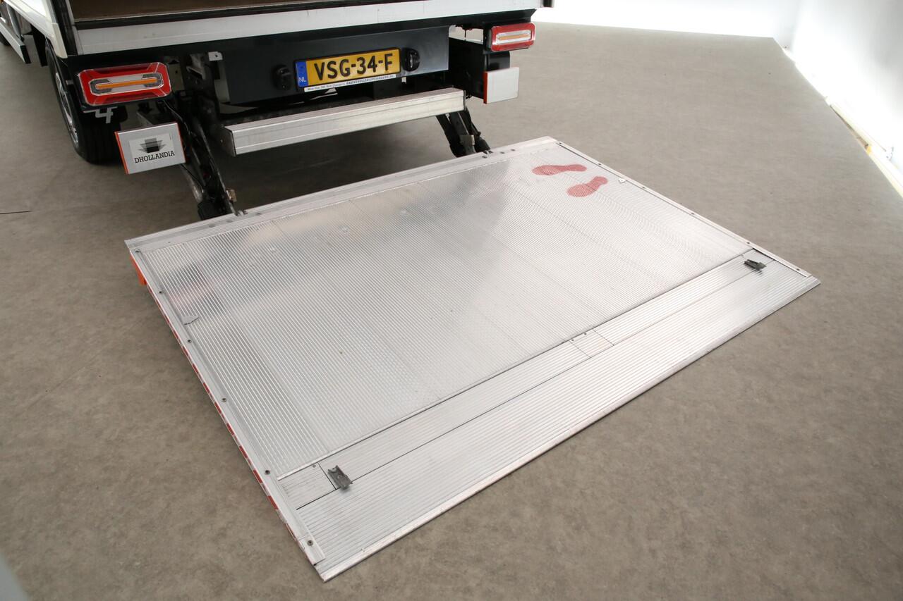 Volkswagen CRAFTER 35 2.0 TDI | Bakwagen | Laadklep | Zijdeur | 3000KG Trekgew. | 3-Zits | Airco | Cruise | Carplay