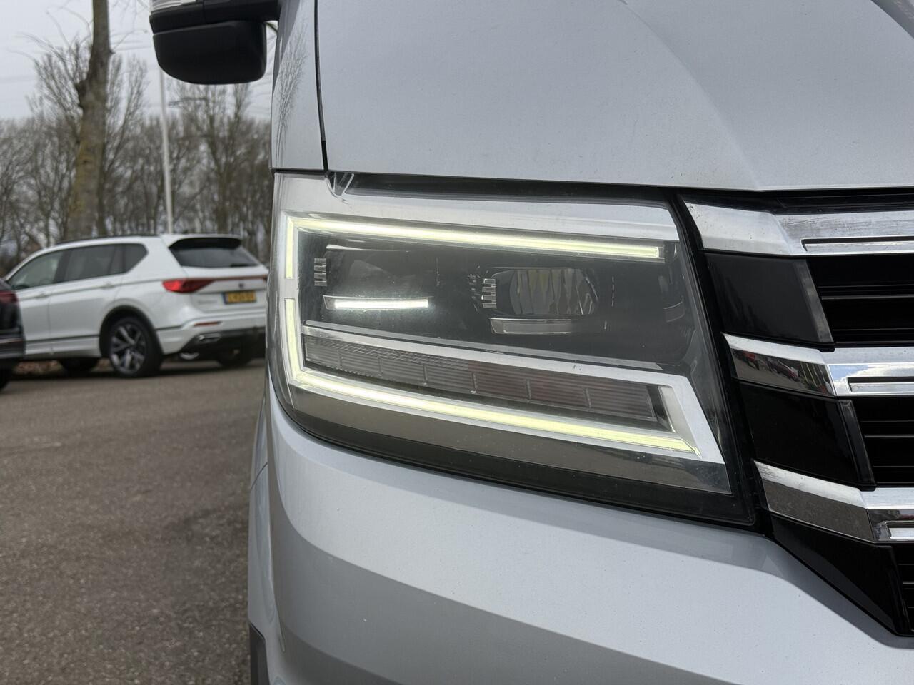 Volkswagen CRAFTER 35 2.0 TDI L3H2 DC Highline | Led | Adapt. Cruisec. | Stoelverw. | Trekhaak