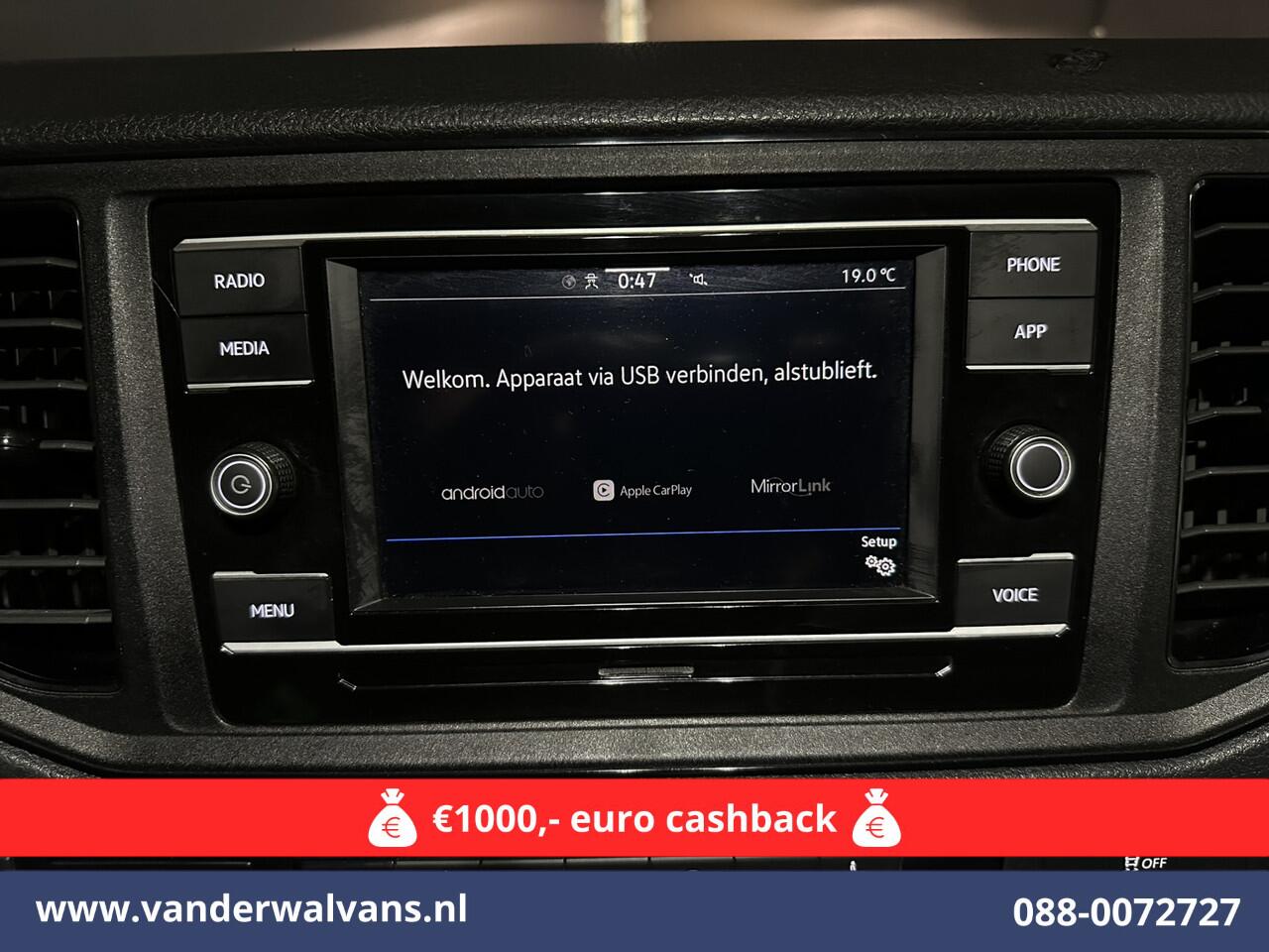 Volkswagen CRAFTER 2.0 TDI 140 pk Automaat L4H3 L3H2 Euro6 Airco | Camera | Apple Carplay Android Auto, Chauffeursstoel, Stoelverwarming, 3000kg Trekhaak