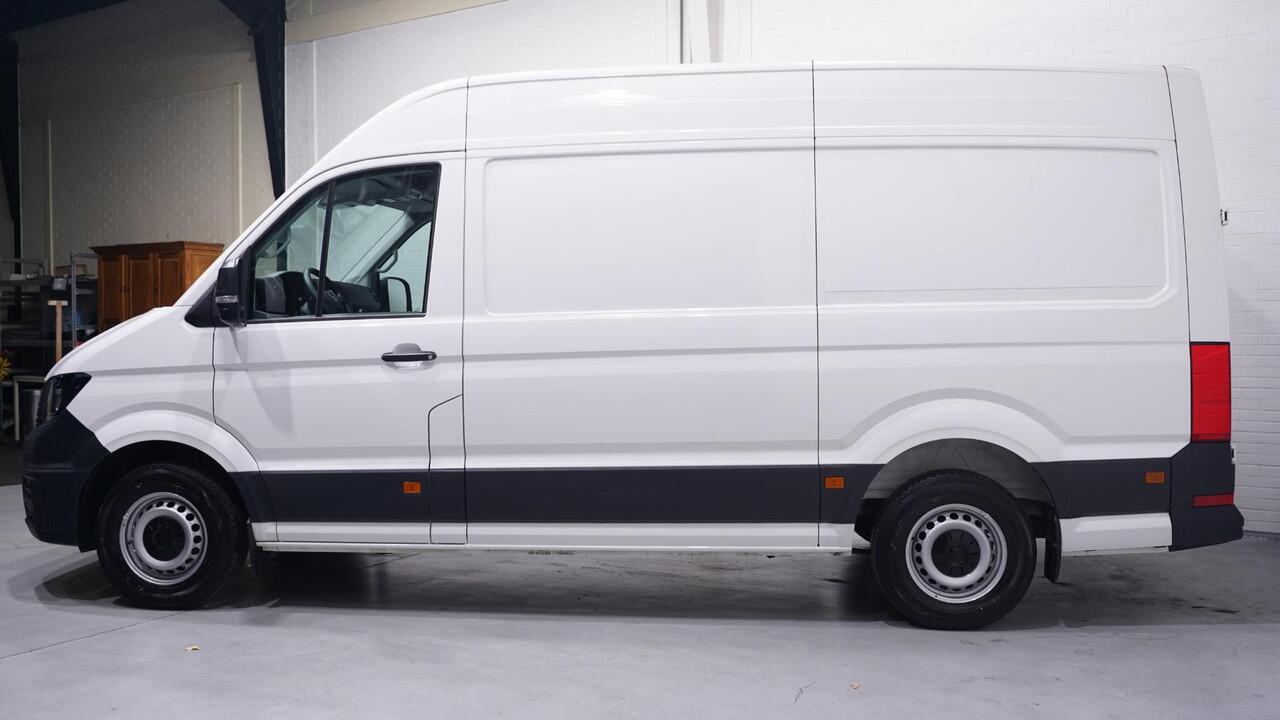 Volkswagen CRAFTER 2.0 TDI 102 pk L3H3 Navi, Trekhaak 2.500 kg Apple Carplay, Laadruimte Pakket, PDC V+A, 3-Zits