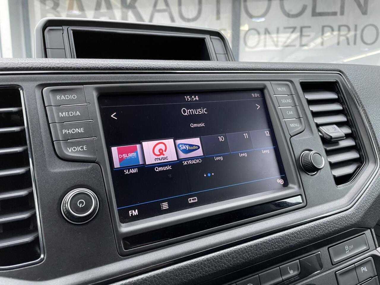 Volkswagen CRAFTER 35 2.0 TDI L4H3 | 177 PK | Trekhaak | Camera