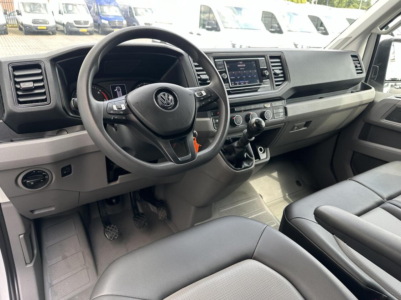 Volkswagen CRAFTER 35 2.0 TDI L4H3*A/C*CRUISE*HAAK*CAM*CARPLAY*3PERS*