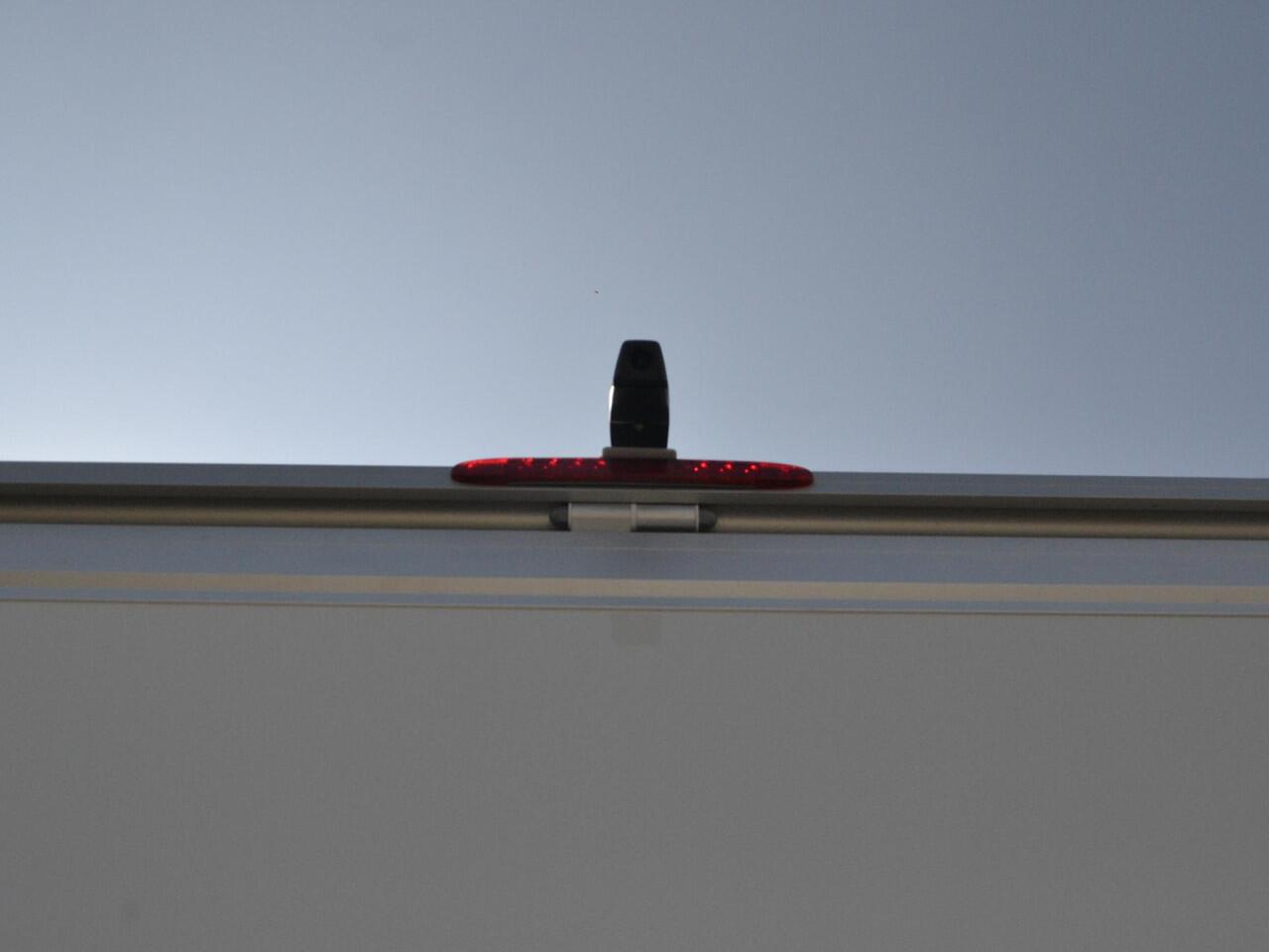 Volkswagen CRAFTER Bedrijfswagens Chassis 50(35) BAKWAGEN Trendline 2.0 TDI 164pk L4 · Camera · Laadlift · Cruise Control · P-Sensoren · Apple/Android Car Play · Garantie t/m 22-12-2028 of 120.000km