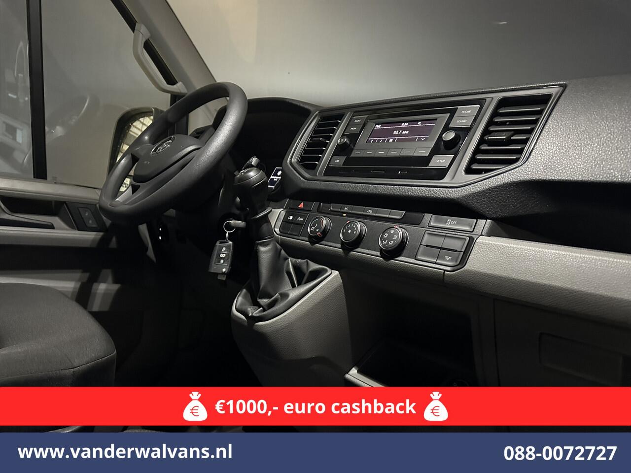 Volkswagen CRAFTER 2.0 TDI 140pk L3H3 L2H2 Euro6 Airco | Cruisecontrol | 3000kg Trekhaak | Camera Bijrijdersbank