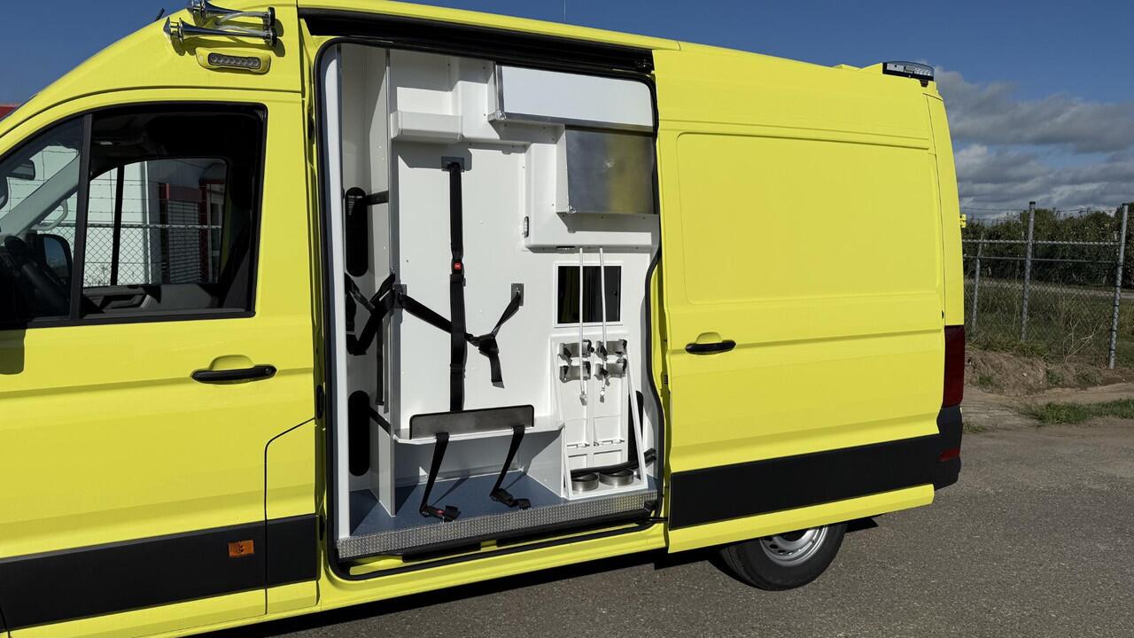 Volkswagen CRAFTER Ambulance TWEE OP VOORRAAD!