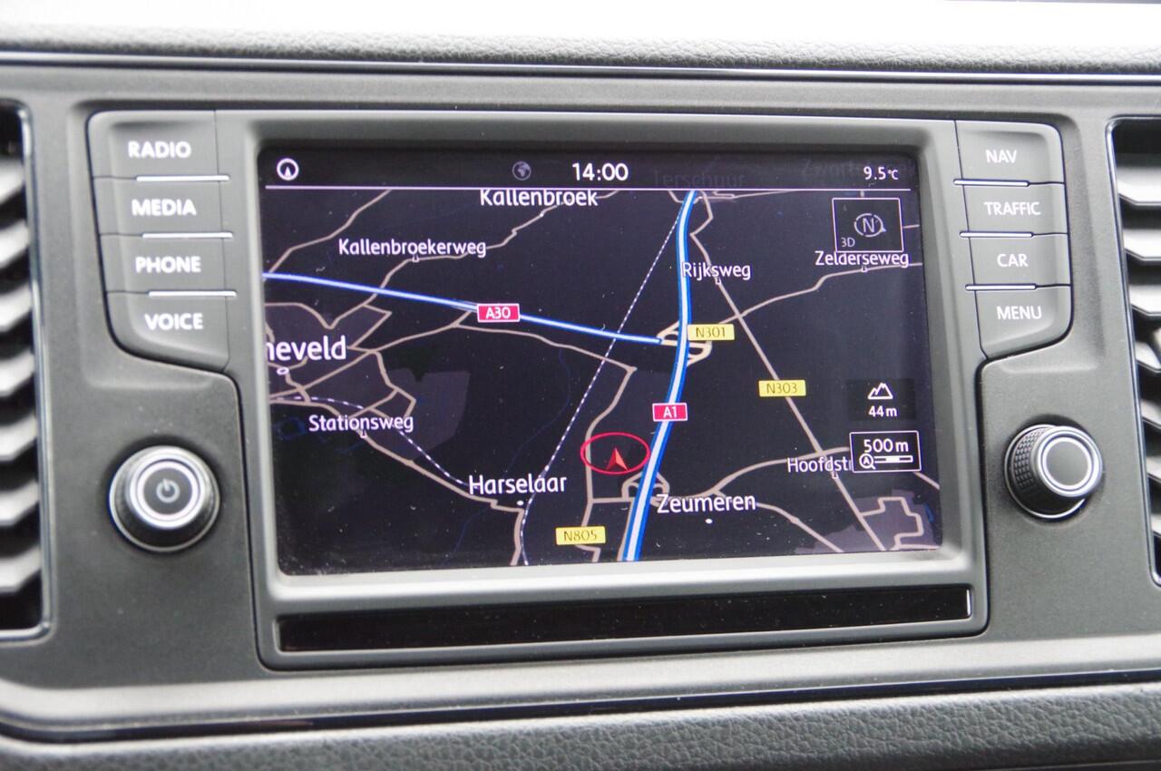 Volkswagen CRAFTER 35 2.0 TDI L3H3 HIGHLINE 140PK AUT. TREKHAAK, CAMERA, NAVI, CRUISE, AIRCO, NL AUTO, NAP