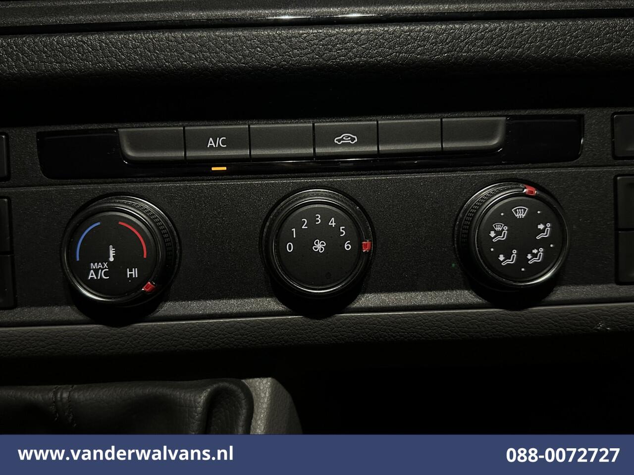 Volkswagen CRAFTER 2.0 TDI 140 pk L3H3 L2H2 Euro6 Airco | Camera | Cruisecontrol | Apple Carplay Android Auto, Chauffeursstoel, Parkeersensoren, Bijrijdersbank, 3000kg Trekvermogen, zilver