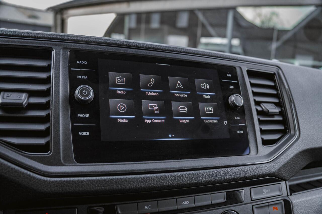 Volkswagen CRAFTER 2.0 TDI 102PK L3H3 NAVI Trekhaak Airco Leder