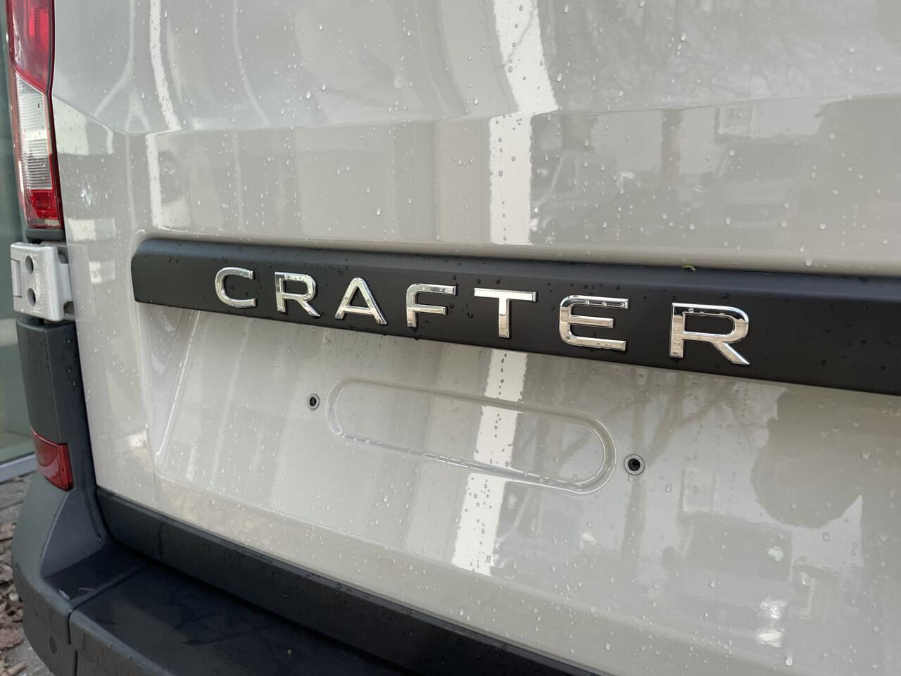 Volkswagen CRAFTER 35 2.0 TDI 140 Pk | L3H3 | Trekhaak | App connect | Diverse ombouw mogelijkheden toepasbaar