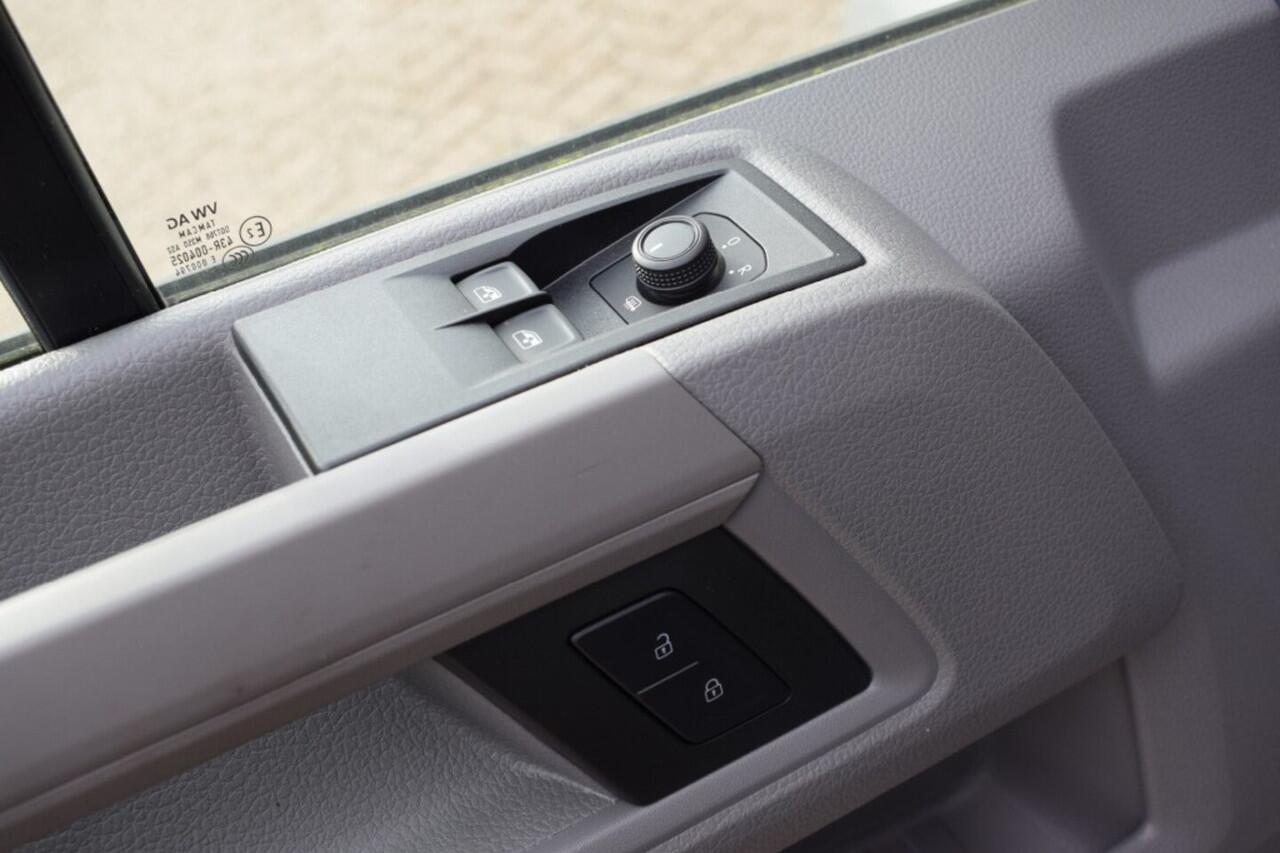 Volkswagen CRAFTER 2.0 TDI L3H3 Exclusive MY 2025 AUTOMAAT TREKHAAK