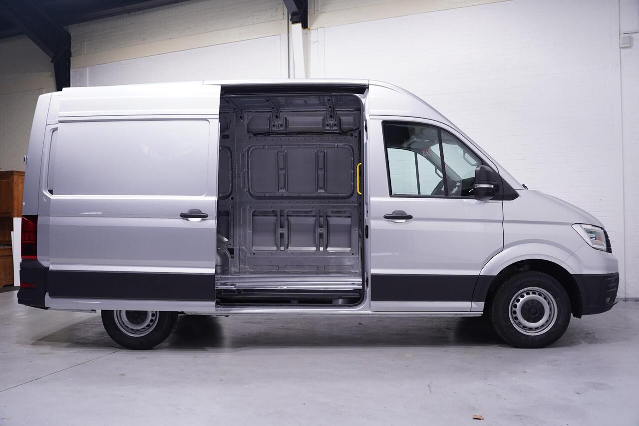 Volkswagen CRAFTER 2.0 TDI 177 pk DSG Aut. Nieuw BPM vrij, Navi LED Koplampen, PDC V+A, DAB+, Apple Carplay, 3-Zits