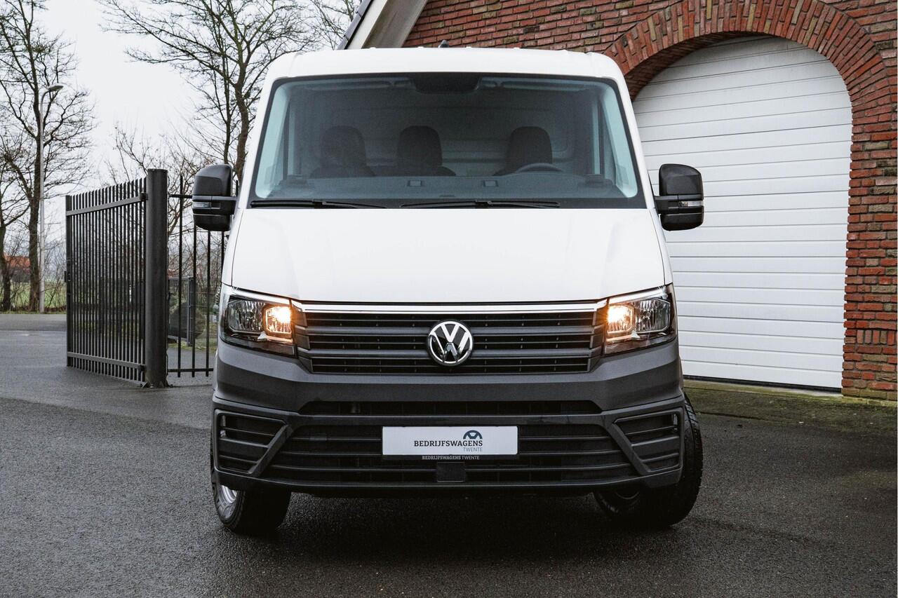 Volkswagen CRAFTER 35 2.0 TDI 177PK L4 Open laadbak Airco | Cruise control | 3-zits | LxBxH 430x203x40 cm |
