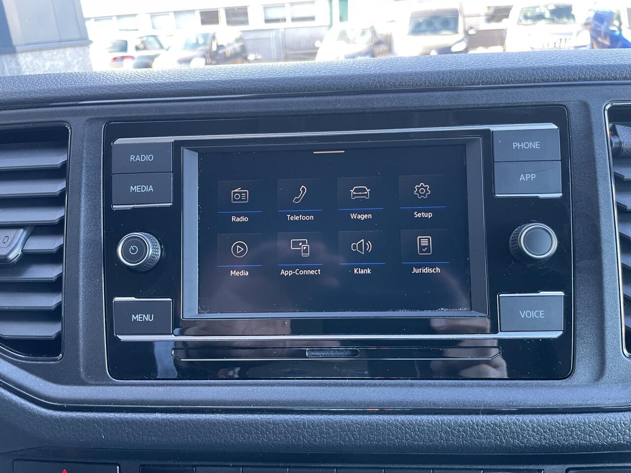 Volkswagen CRAFTER 35 2.0 TDI L4 DC Comfortline Airco - Bluetooth - Cruise control - start/stop systeem - Mistlampen voor - Centrale vergrendeling met afstandsbediening - 7 persoonswagen