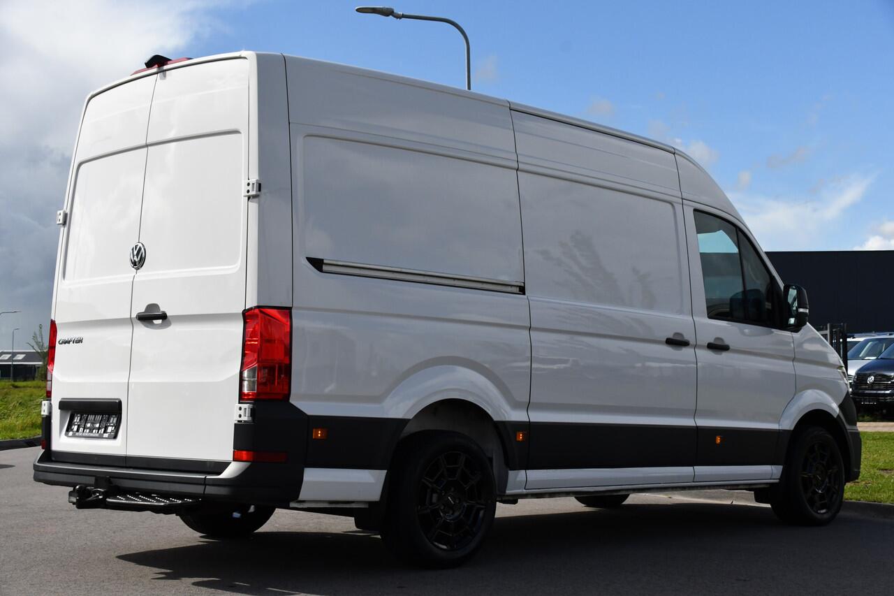 Volkswagen CRAFTER 35 2.0 TDI L3H3 PB Edition Camera, Cruise, Carplay, Trekhaak, multimedia, 140pk, Automaat, Uniek!