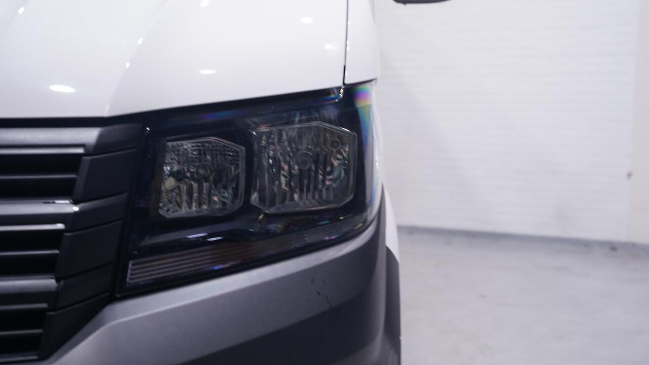 Volkswagen CRAFTER 2.0 TDI 102 pk L3H3 Navi, Trekhaak 2.500 kg Apple Carplay, Laadruimte Pakket, PDC V+A, 3-Zits