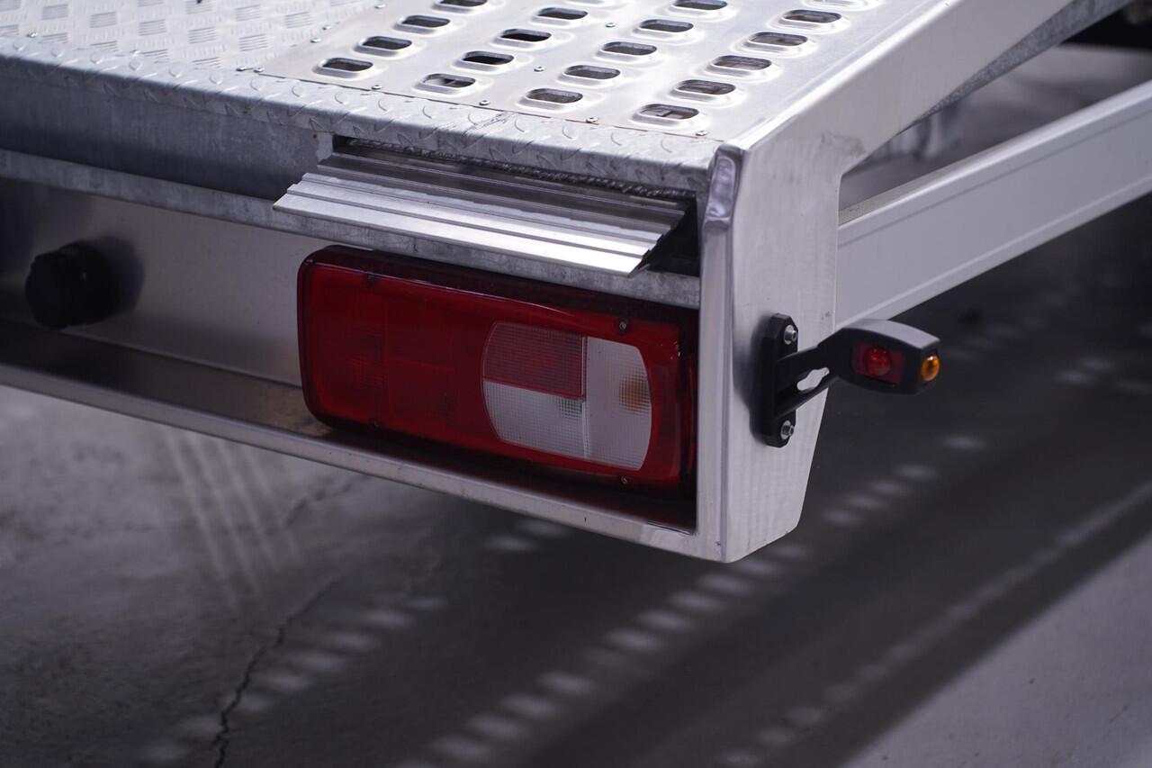 Volkswagen CRAFTER 2.0 TDI 140 pk L4 Autotransporter Airco, Cruise Control, Trekhaak 3.000 kg, BPM vrij, 3-Zits