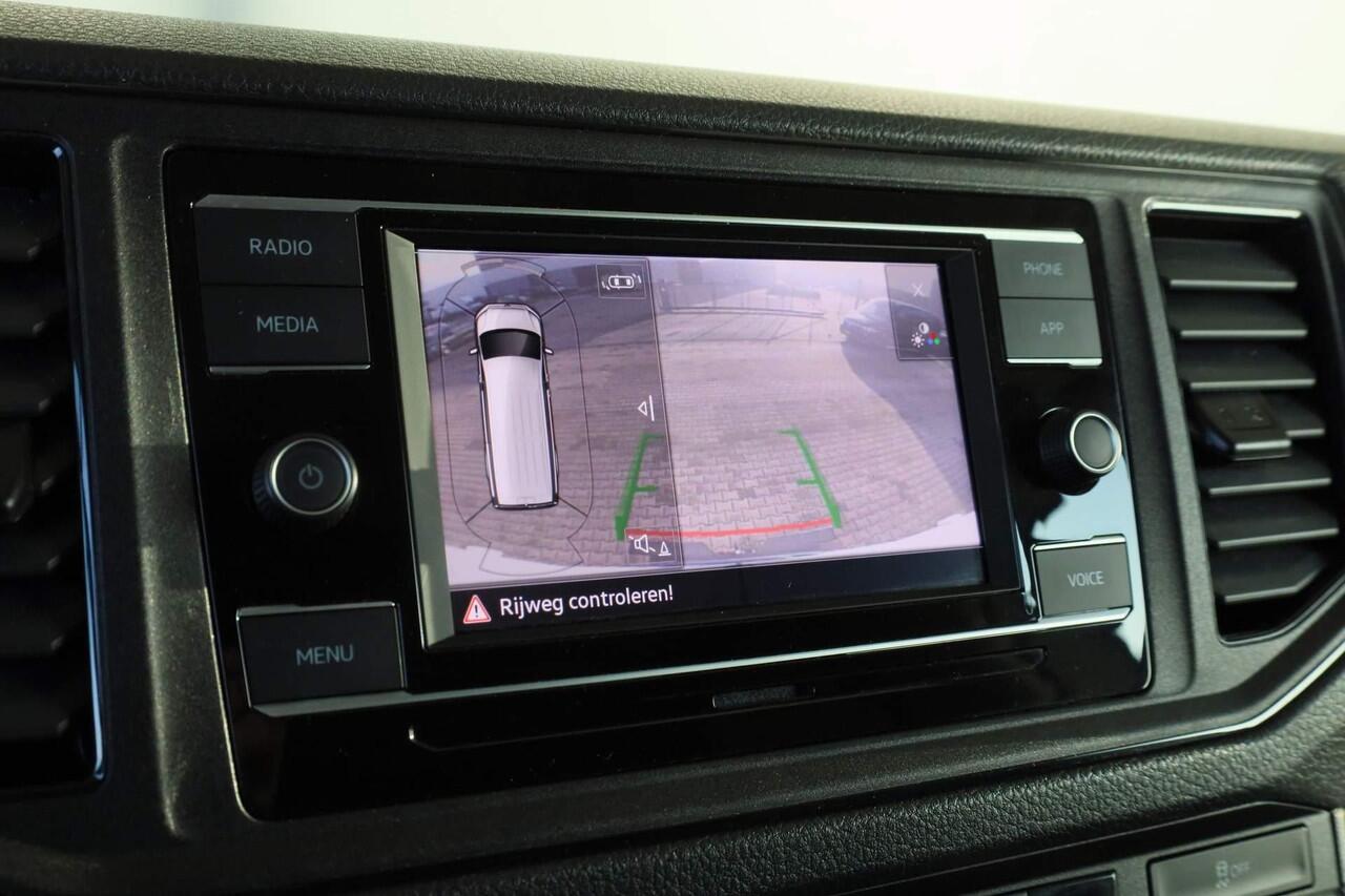 Volkswagen CRAFTER 30 2.0 TDI 140PK L3H3 Highline | Trekhaak | Geveerde stoel | Camera | Leder | Verwarmbare voorruit