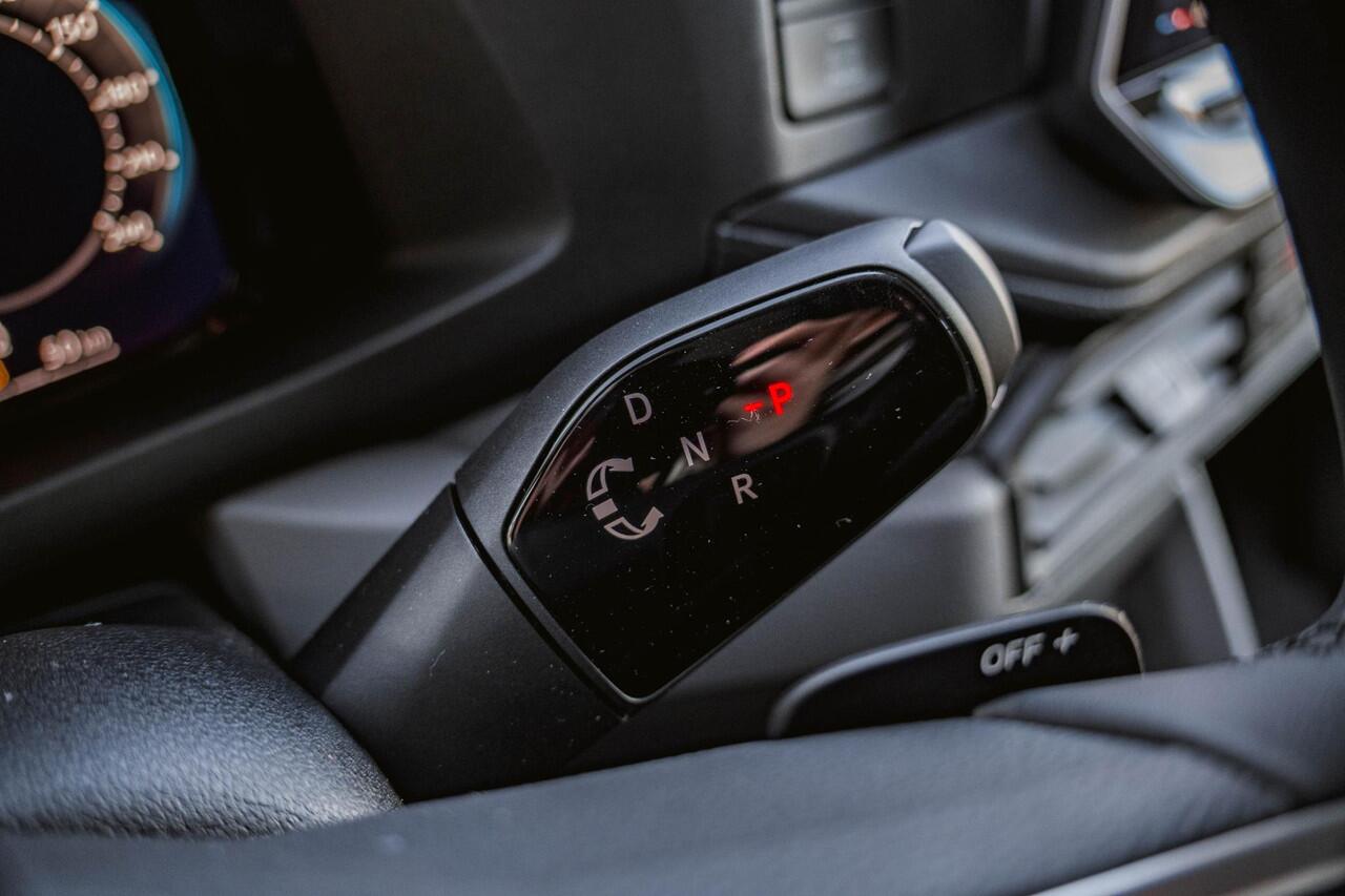 Volkswagen CRAFTER 2.0 TDI 177PK Automaat L3H3 Comfortline 2x Schuifdeuren | LED | NAVI | Camera | Trekhaak | Airco |