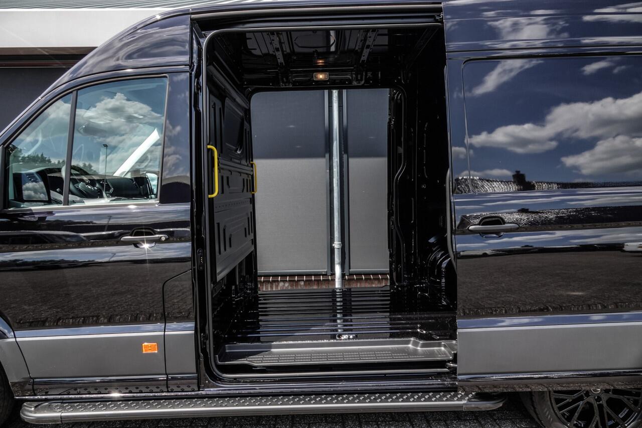 Volkswagen CRAFTER L3H3 2.0Tdi 177Pk Aut. | 2xSchuifdeur | Achteruitrijcamera | 19'' | Deep Black