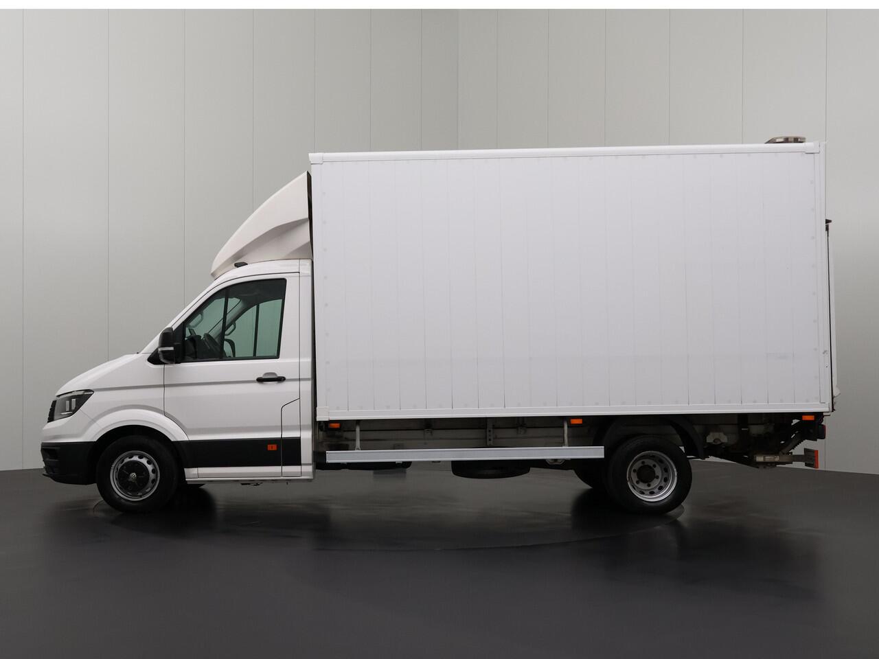 Volkswagen CRAFTER 2.0TDI 177PK Bakwagen+Laadklep | Dubbellucht | 3500Kg Trekhaak | Navigatie | Camera | Zijdeur