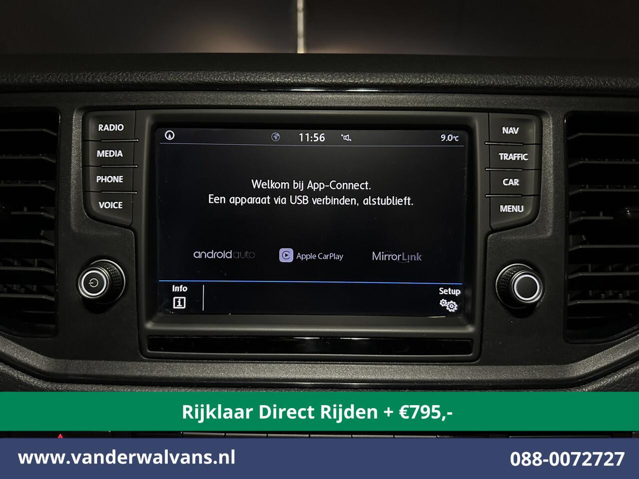 Volkswagen CRAFTER 2.0 TDI 140pk L3H3 L2H2 Euro6 *Rijklaar Direct Rijden* Airco | Navigatie | Apple Carplay | Android Auto | Cruisecontrol Bijrijdersbank, 3000kg trekvermogen, zilver