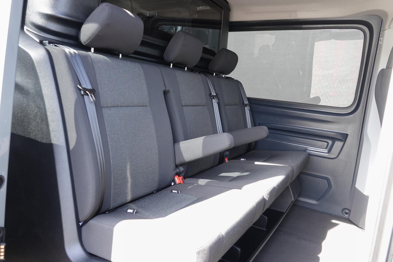 Volkswagen CRAFTER L3H2 | 177Pk Aut. | Dubbele Cabine | Nieuw Model | 10,4'' Navigatie | 19'' | Oyster Silver