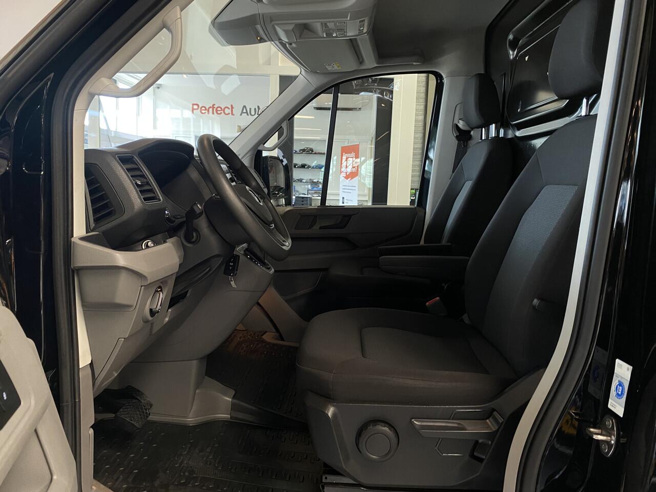 Volkswagen CRAFTER 30 2.0 TDI L3H2 Highline 177pk, Led, Navi, Dubbele schuifdeur, BPM VRIJ