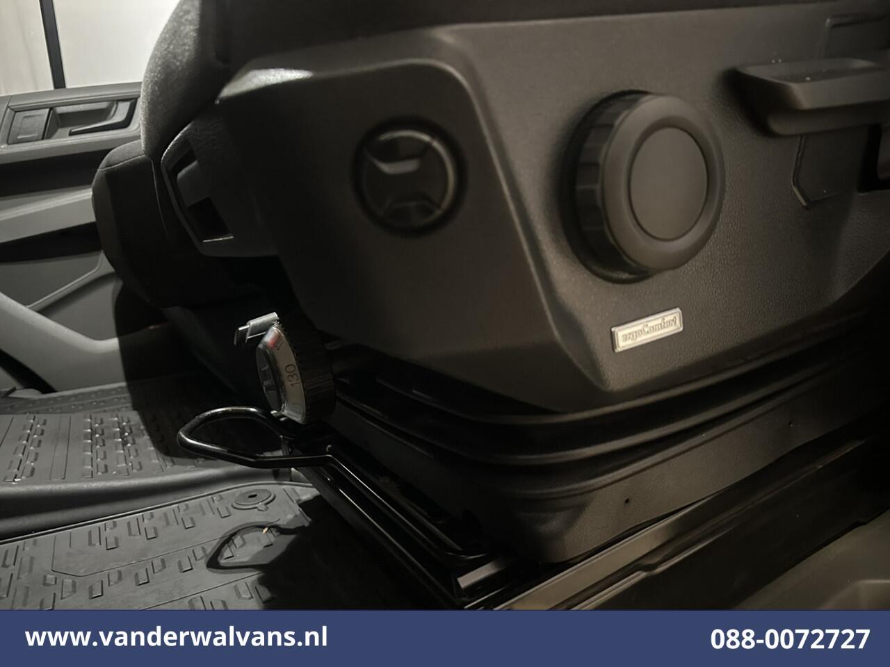 Volkswagen CRAFTER 2.0 TDI 140pk L3H3 (oude L2H2) Euro6 Airco | Camera | Cruisecontrol | Apple Carplay | bijrijdersbank android auto, chauffeursstoel, 3000kg trekvermogen