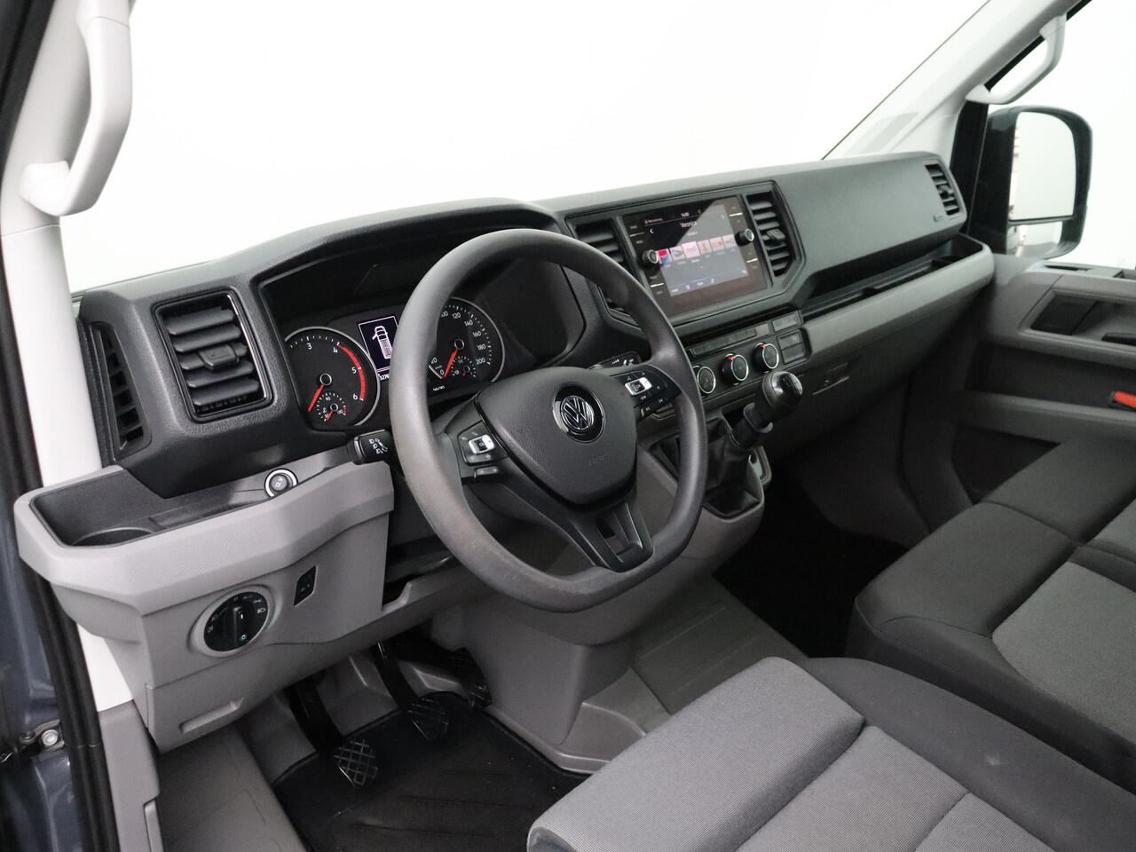 Volkswagen CRAFTER 2.0TDI 140PK L3H2 Highline | 3-Persoons | Navigatie | Camera | Airco | Cruise | Betimmering