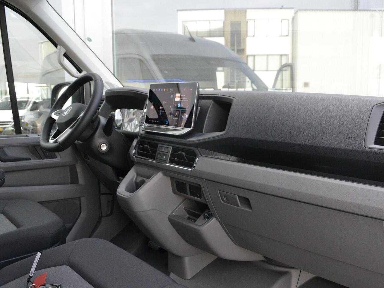 Volkswagen CRAFTER Bedrijfswagens 35 2.0TDi 140pk Automaat Exclusive L3H3 Volkswagen Bedrijfswagens Crafter Exclusive L3 2.0 TDI EU6 103 kW (140 pk) GVW 3.5T 368598