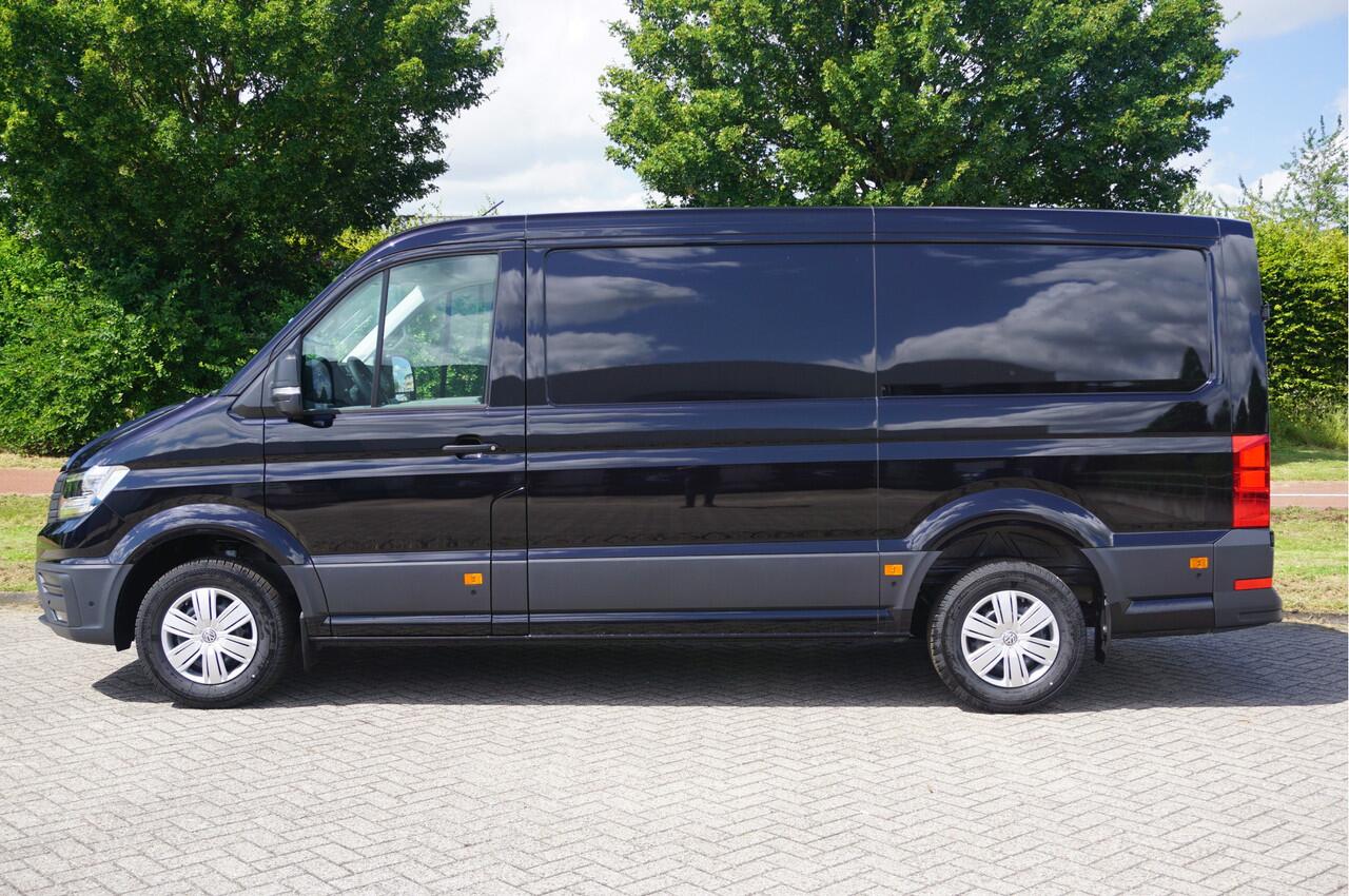 Volkswagen CRAFTER 35 177PK L3H2 AUT Facelift BPM VRIJ!! 13" Navi, Cam, Gev. Stoel, Alarm, LED!! NR. 106