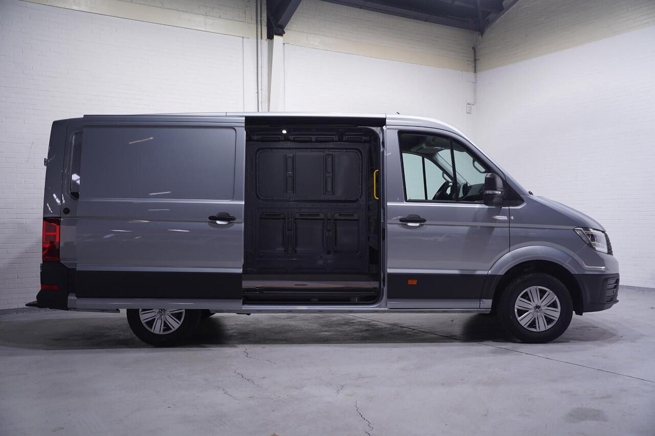 Volkswagen CRAFTER 2.0 TDI 140 pk L3H2 DSG Aut. Nwe Model BPM vrij, Navi, Camera, Trekhaak 3.000 kg, LED Koplampen, 3-Zits