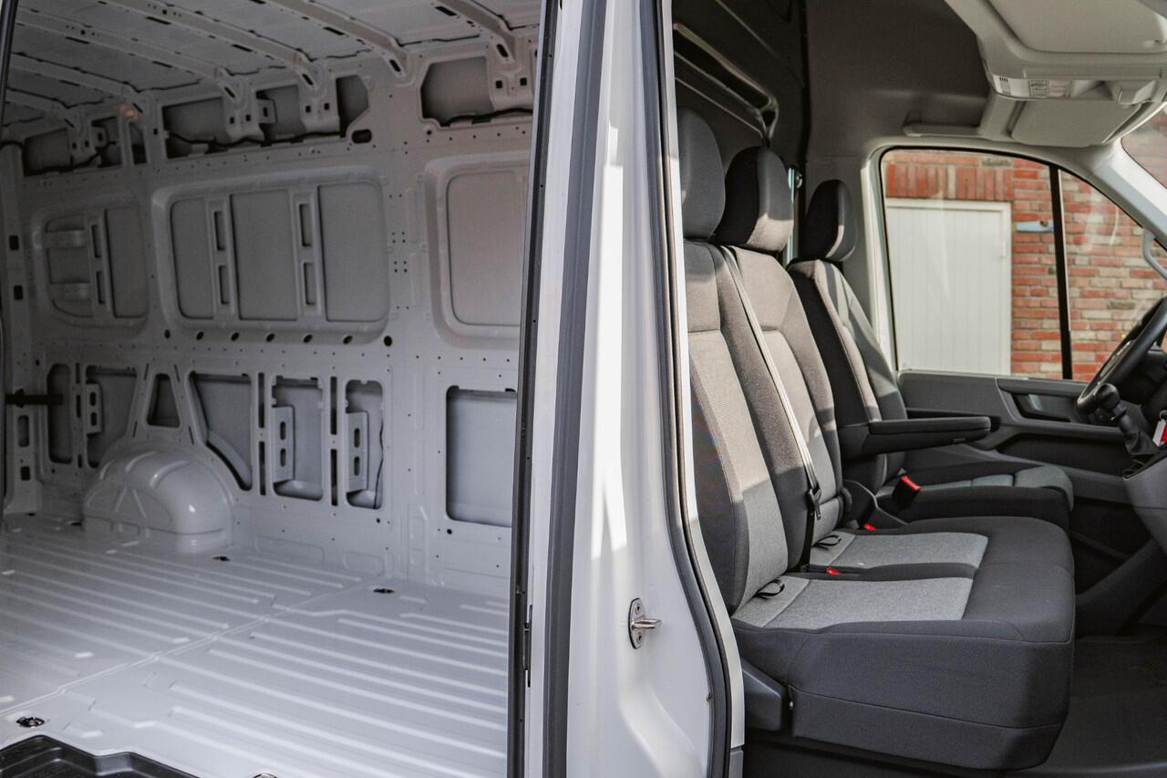 Volkswagen CRAFTER 2.0 TDI L4H3 140PK Trendline Cruise Control Airco Volkswagen Crafter 35 2.0 TDI EURO VI