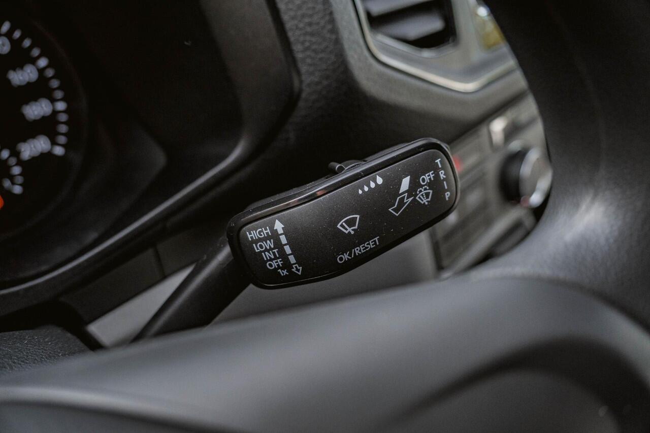 Volkswagen CRAFTER 2.0 TDI L4H3 140PK Trendline Cruise Control Airco Volkswagen Crafter 35 2.0 TDI EURO VI