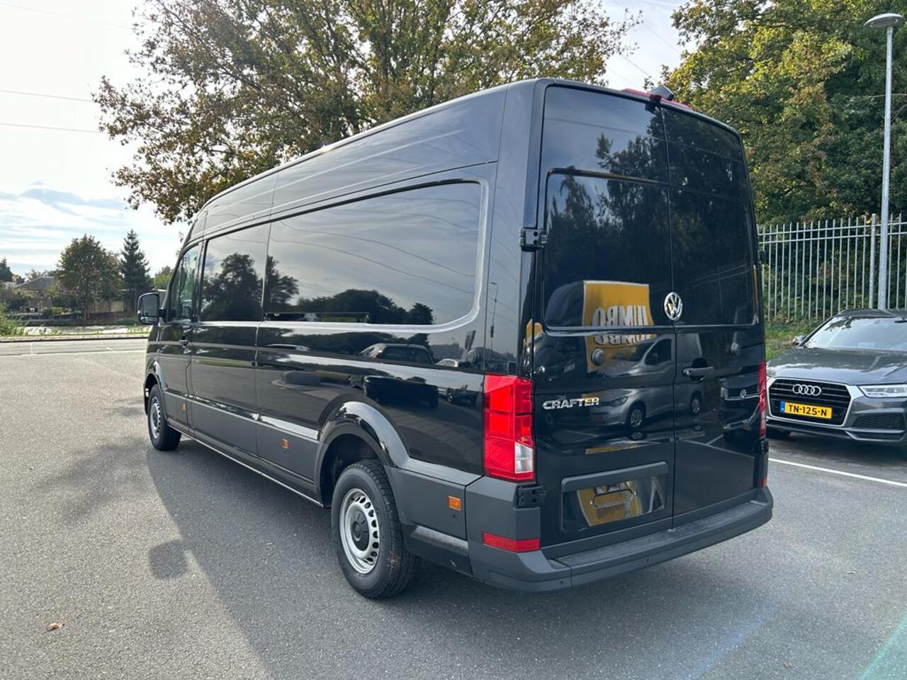 Volkswagen CRAFTER GP L4H3 2.0 TDI 140pk 3.5T Highline /Direct leverbaar /BPM-vrij