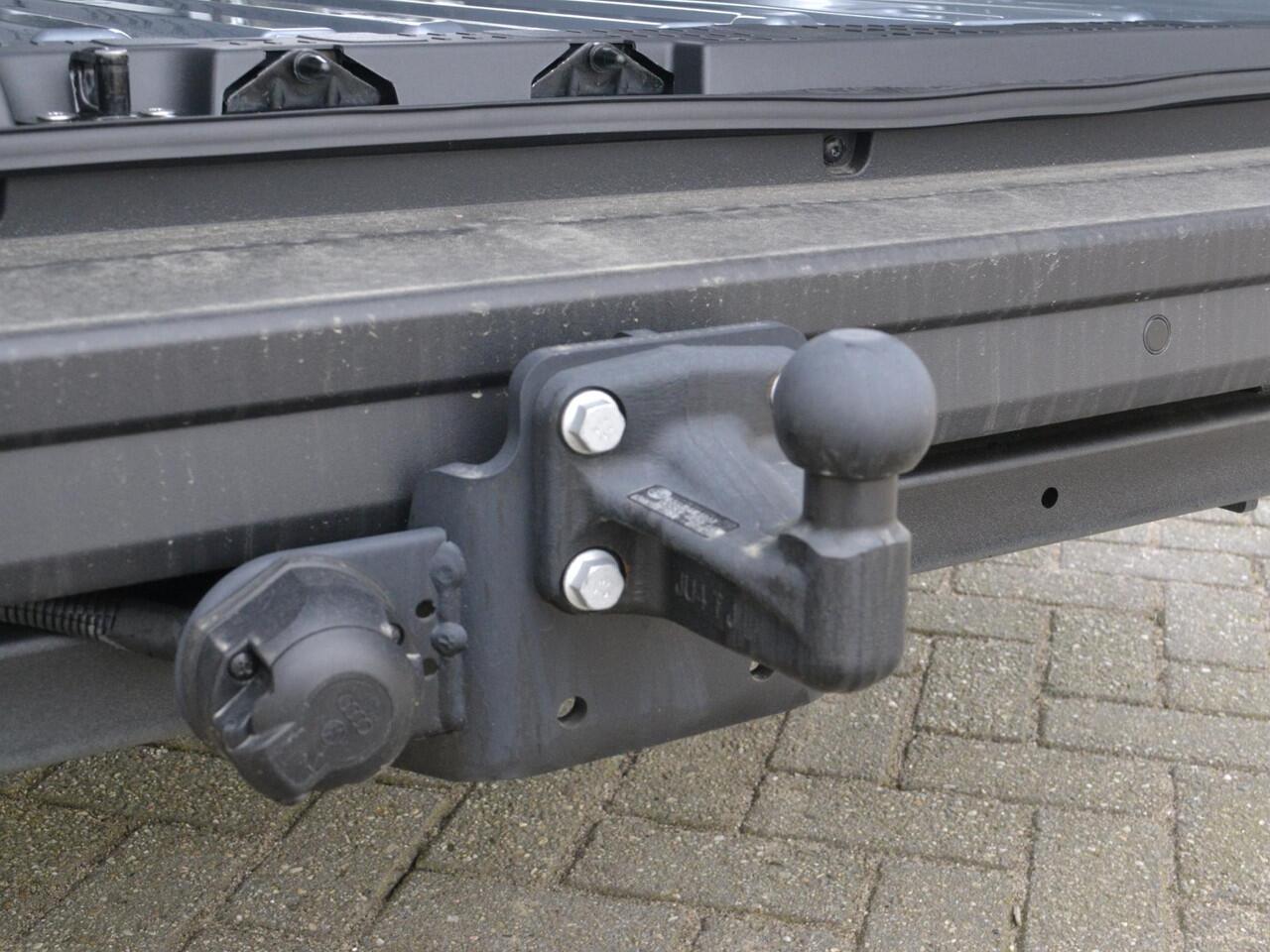 Volkswagen CRAFTER Bedrijfswagens 35 2.0TDi 140pk Automaat Exclusive L3H3 Volkswagen Bedrijfswagens Crafter Exclusive L3 2.0 TDI EU6 103 kW (140 pk) GVW 3.5T 368598