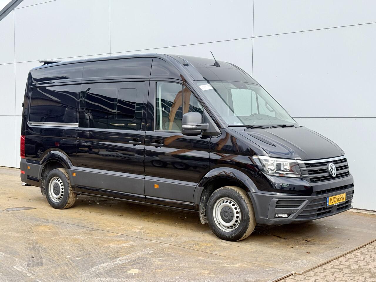 Volkswagen CRAFTER 2.0 TDI 140PK Automaat L3H3 Airco Cruise Control Elektrische Schuifdeur Trekhaak Camera Carplay Parkeersensoren voor achter