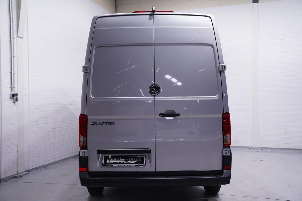 Volkswagen CRAFTER 2.0 TDI 177 pk DSG Aut. Nieuw BPM vrij, Navi LED Koplampen, PDC V+A, DAB+, Apple Carplay, 3-Zits