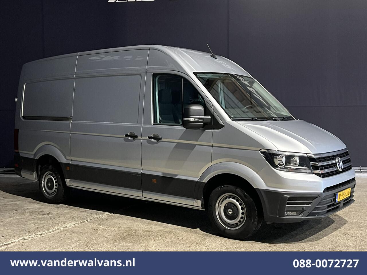 Volkswagen CRAFTER 2.0 TDI 141pk L3H3 L2H2 Euro6 Airco | Camera | Apple Carplay | Android Auto Parkeersensoren, Bijrijdersbank, 3000kg trekvermogen, zilver
