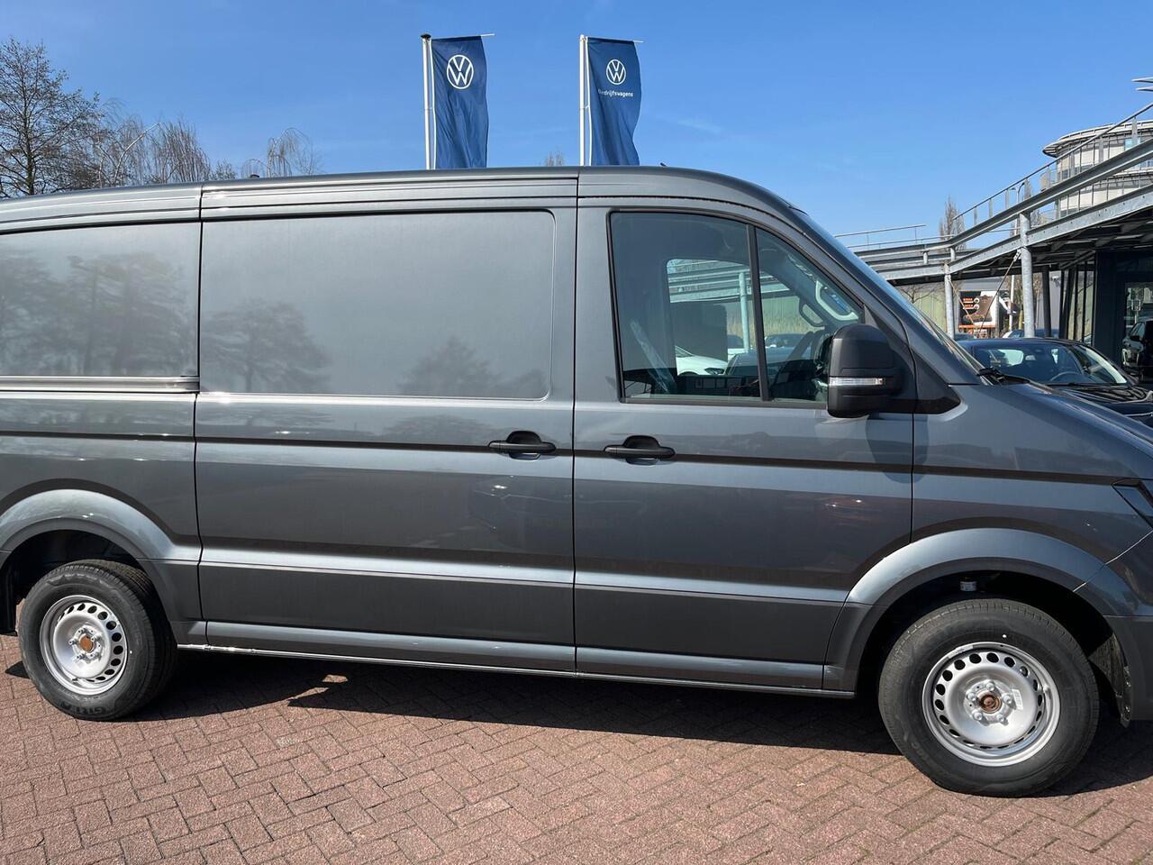 Volkswagen CRAFTER Bedrijfswagens Highline L3H2 2.0 TDI 130 kW 177 pk 8 versn. Auto | BPM vrij | Bijrijdersbank inclusief opbergvak | Inparkeerassistent 'park assist' | Trekhaak met vaste kogel (inclusief aanhangwagenstabilisator) |