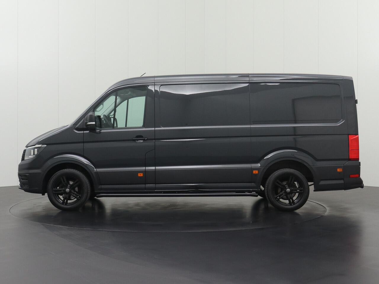 Volkswagen CRAFTER 2.0TDI 140PK L3H2 Highline | 3-Persoons | Navigatie | Camera | Airco | Cruise | Betimmering