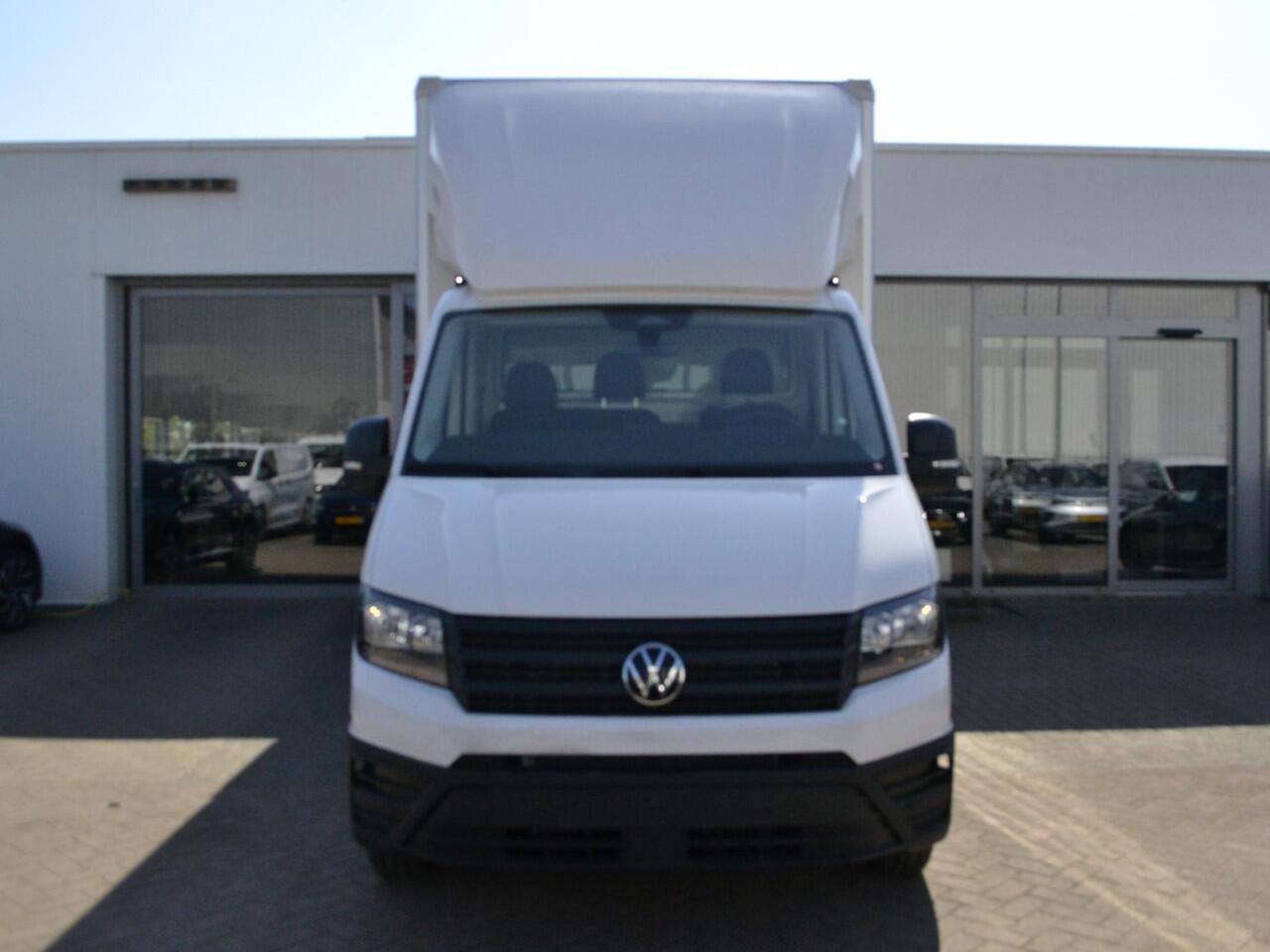 Volkswagen CRAFTER Bedrijfswagens Chassis 50(35) BAKWAGEN Trendline 2.0 TDI 164pk L4 · Camera · Laadlift · Cruise Control · P-Sensoren · Apple/Android Car Play · Garantie t/m 22-12-2028 of 120.000km