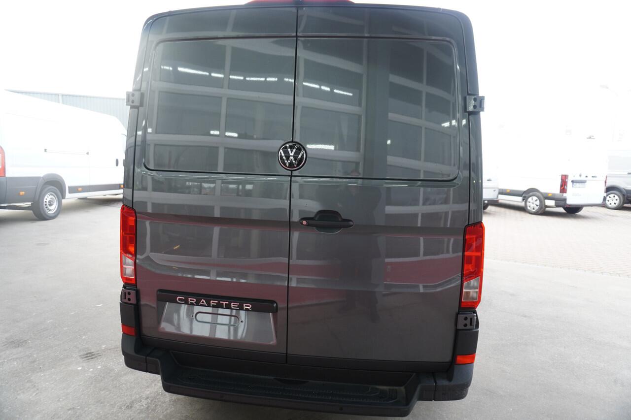 Volkswagen CRAFTER 35 2.0 TDI 177PK L3H2 Facelift Automaat nr. V130 | Airco | Cruise | Navi | Camera